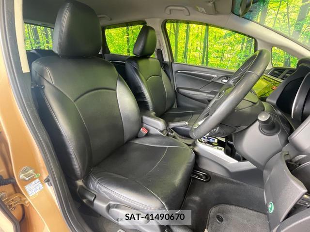 Honda FIT HYBRID 2014-07 8363047-8