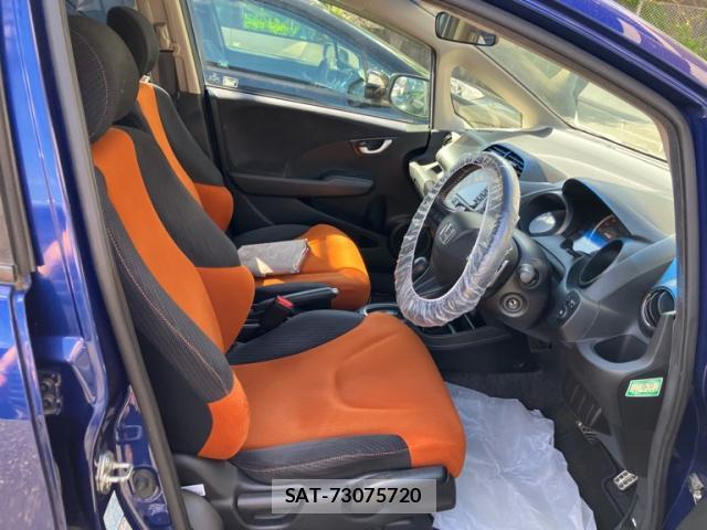 Honda FIT 2010-10 8361703-11