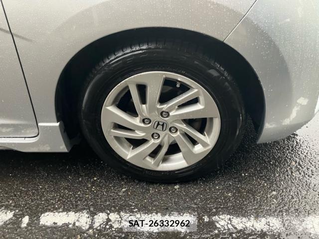 Honda FIT 2015-09 8363535-6