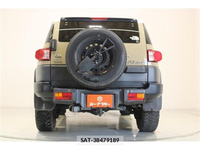 Toyota FJ CRUISER 2013-10 8360686-11