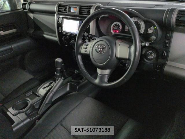 Toyota FJ CRUISER 2014-03 8362152-2