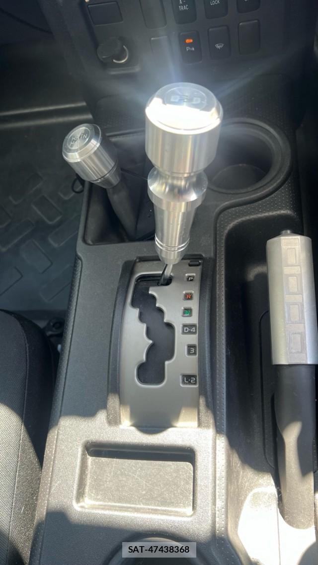 Toyota FJ CRUISER 2011-10 8362245-14