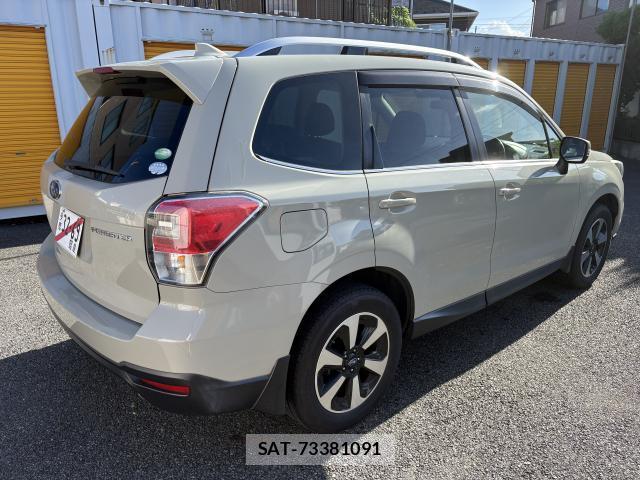 Subaru FORESTER 2016-04 8362882-13