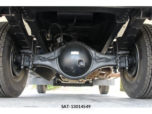 Isuzu FORWARD 2017-07 8362304-19