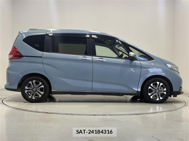 Honda FREED 2022-03 8360692-12