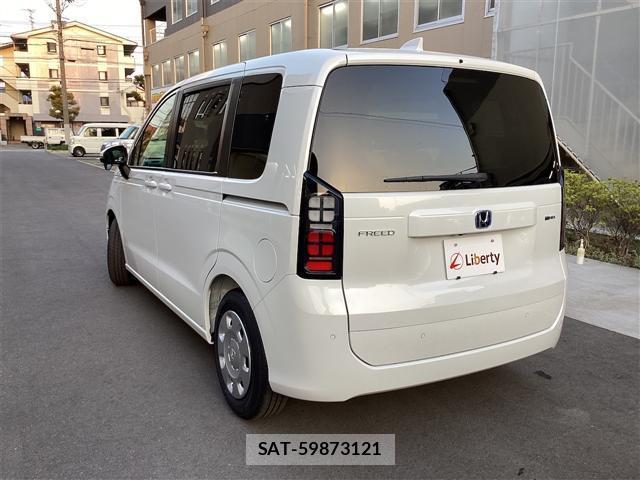 Honda FREED 2025-05 8360490-3