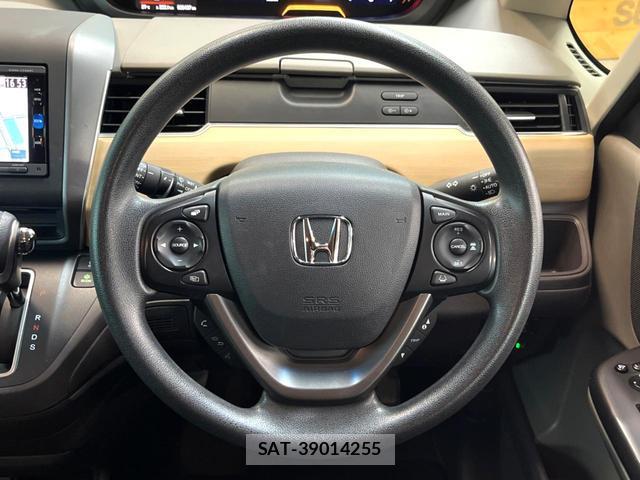 Honda FREED 2017-03 8361928-11
