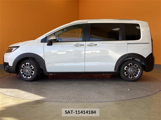 Honda FREED 2025-11 8363734-3