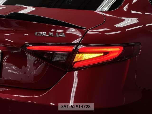 ALFA ROMEO Giulia 2017-12 8363869-14
