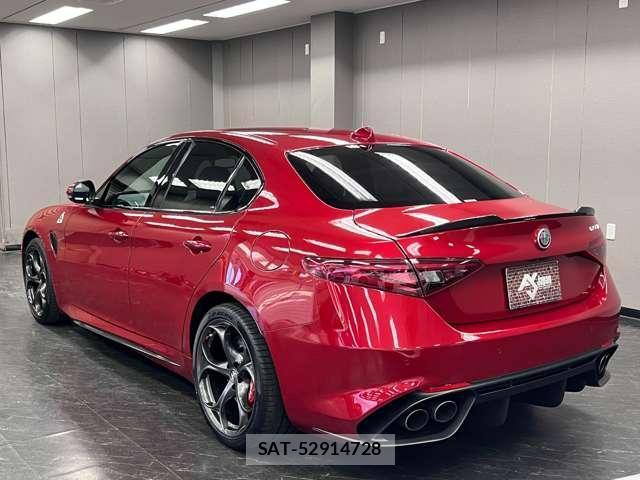 ALFA ROMEO Giulia 2017-12 8363869-19