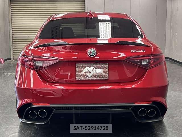 ALFA ROMEO Giulia 2017-12 8363869-7