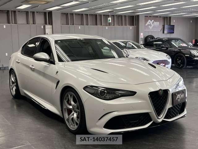 ALFA ROMEO Giulia 2018-07 8363870-16