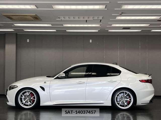 ALFA ROMEO Giulia 2018-07 8363870-8