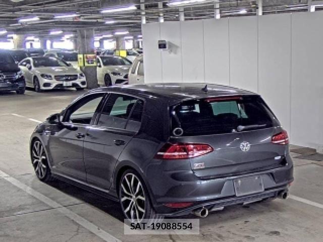 VolksWagen GOLF GTI 2015-01 8362089-1