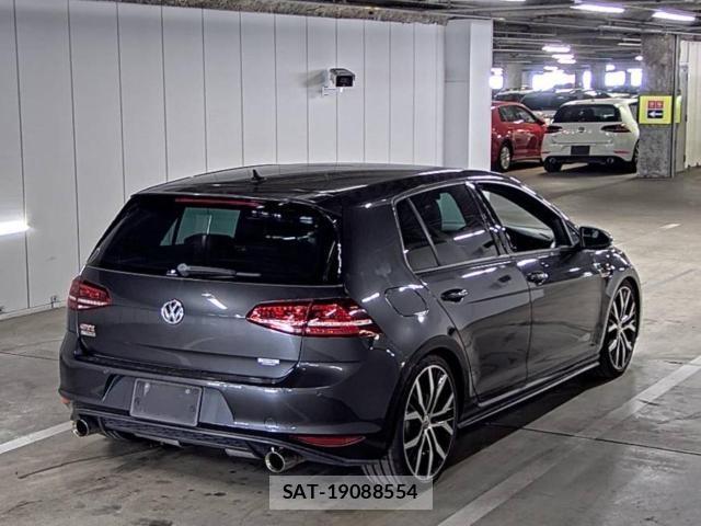 VolksWagen GOLF GTI 2015-01 8362089-4