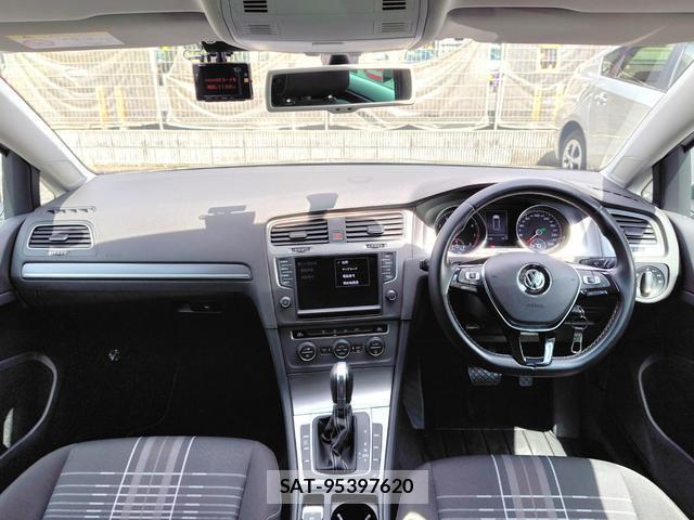VolksWagen GOLF 2015-08 8361757-2
