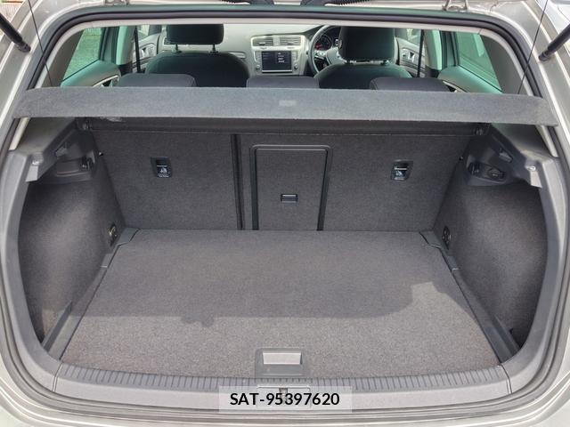 VolksWagen GOLF 2015-08 8361757-7