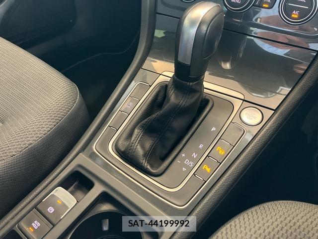 VolksWagen GOLF 2020-09 8363607-14
