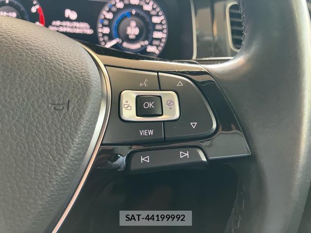VolksWagen GOLF 2020-09 8363607-17