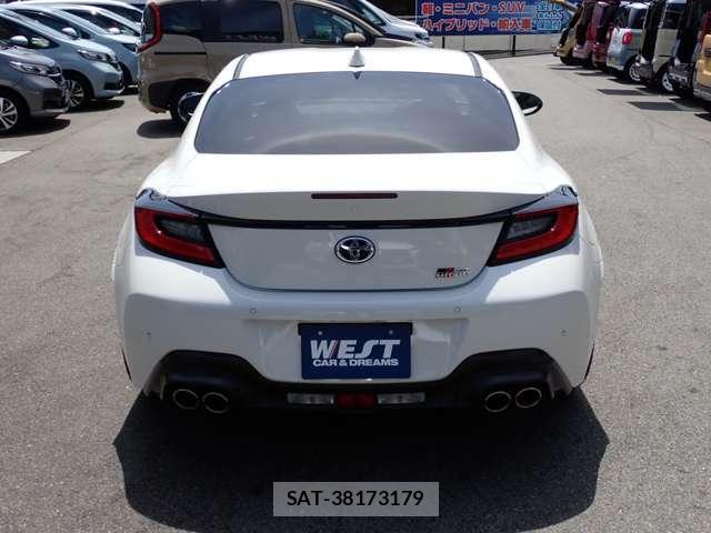 Toyota GR86 2025-10 8362447-13