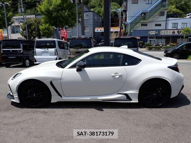 Toyota GR86 2025-10 8362447-14