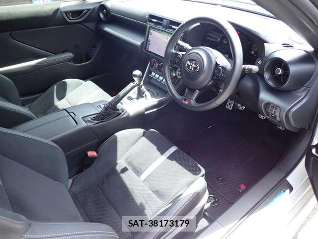 Toyota GR86 2025-10 8362447-6