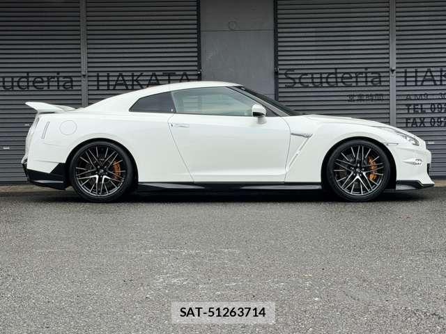 Nissan GT-R 2025-04 8363656-10