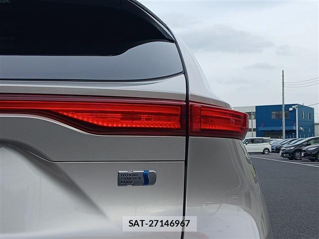 Toyota HARRIER HYBRID 2023-07 8360976-12