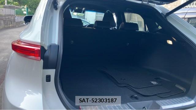 Toyota HARRIER HYBRID 2021-04 8362213-17