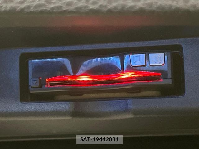 Toyota HARRIER HYBRID 2015-05 8362681-7