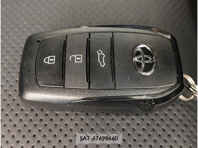 Toyota HARRIER 2022-11 8361048-16