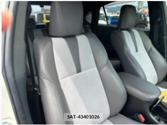 Toyota HARRIER 2017-03 8361908-16