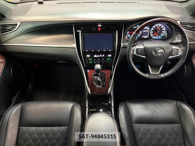Toyota HARRIER 2017-06 8361926-1