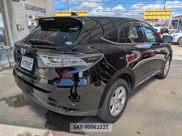 Toyota HARRIER 2014-03 8362558-1