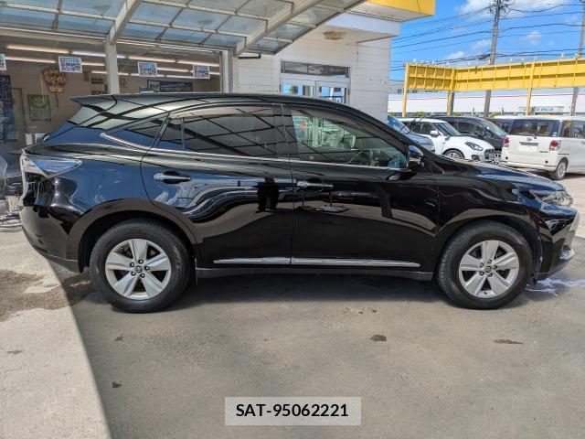 Toyota HARRIER 2014-03 8362558-3