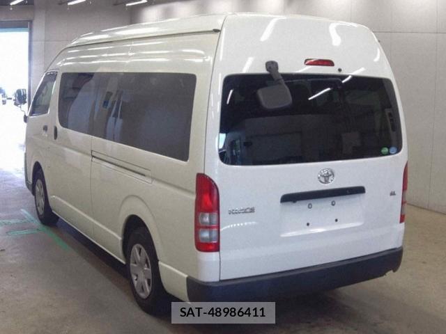 Toyota HIACE COMMUTER 2018-07 8361623-1
