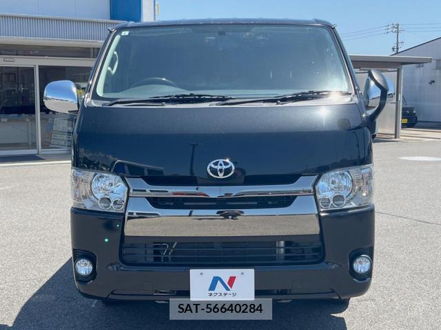 Toyota HIACE VAN 2017-08 8360598-14