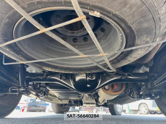 Toyota HIACE VAN 2017-08 8360598-18