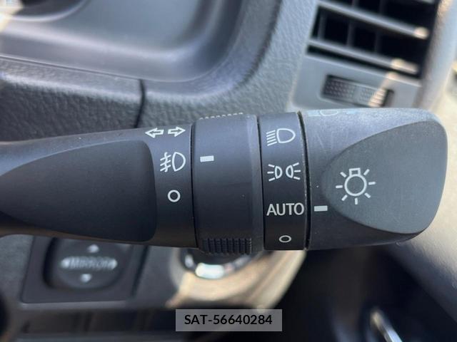 Toyota HIACE VAN 2017-08 8360598-7