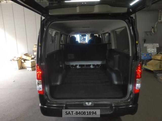 Toyota HIACE VAN 2024-04 8360738-4