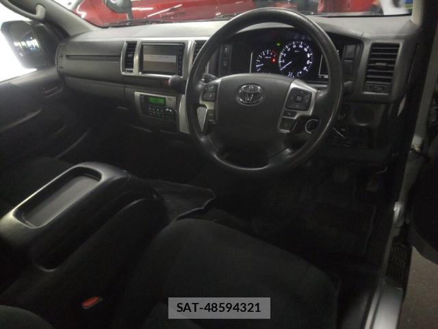 Toyota HIACE VAN 2020-06 8360769-2