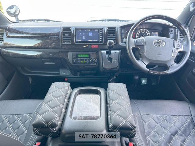 Toyota HIACE VAN 2022-03 8361019-1