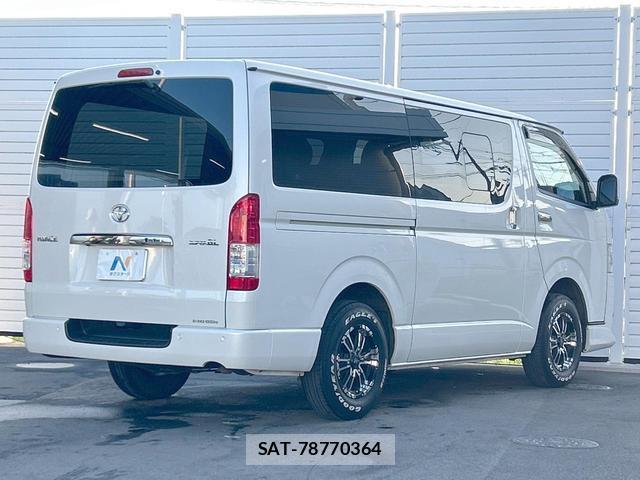 Toyota HIACE VAN 2022-03 8361019-17