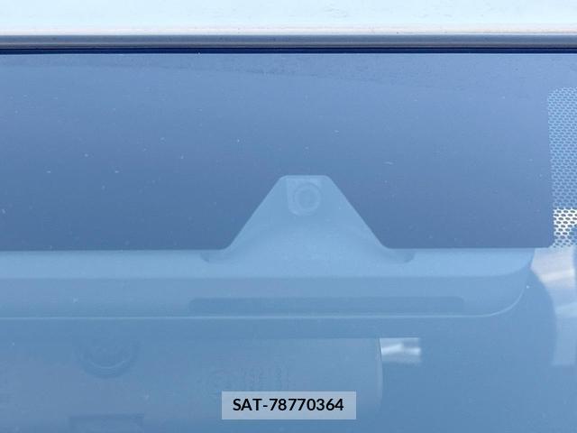 Toyota HIACE VAN 2022-03 8361019-2