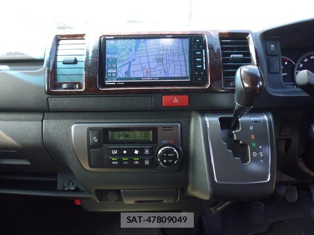 Toyota HIACE VAN 2018-11 8361084-11