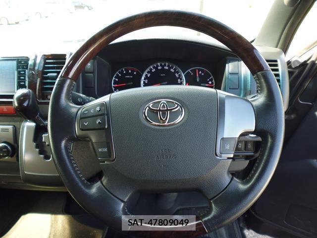 Toyota HIACE VAN 2018-11 8361084-12