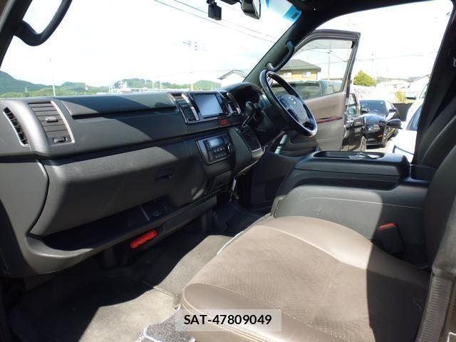 Toyota HIACE VAN 2018-11 8361084-18
