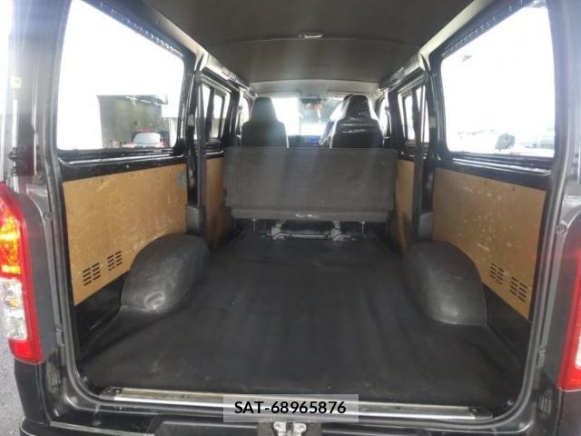Toyota HIACE VAN 2022-03 8361624-2