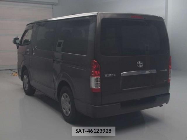 Toyota HIACE VAN 2019-07 8361626-1