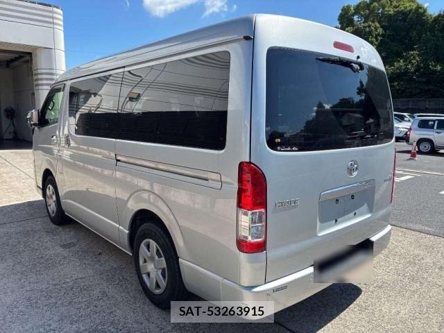 Toyota HIACE VAN 2021-08 8361629-1